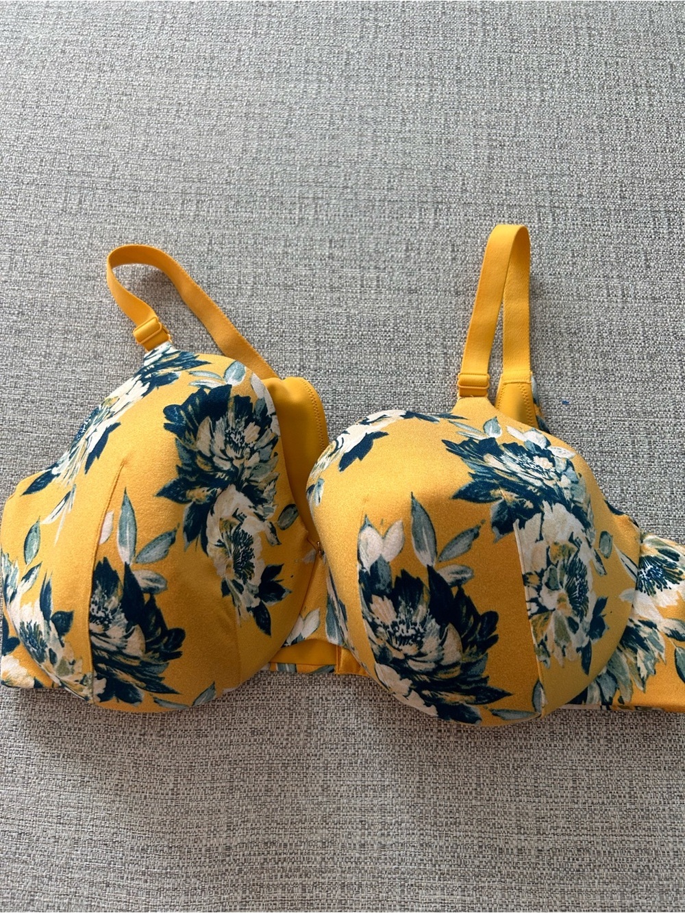 Cacique Floral Padded Underwire Bra in Mustard Yellow. Size 42DD